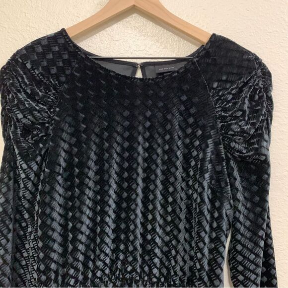 WHO WHAT WEAR DRESS WOMEN MEDIUM BLACK VELVET LONG SLEEVE GATHERED SHOULDER. - Picture 4 of 15